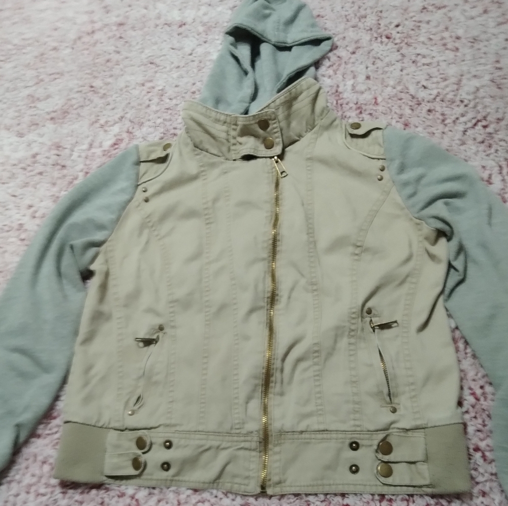 Jacket by EB Difusion